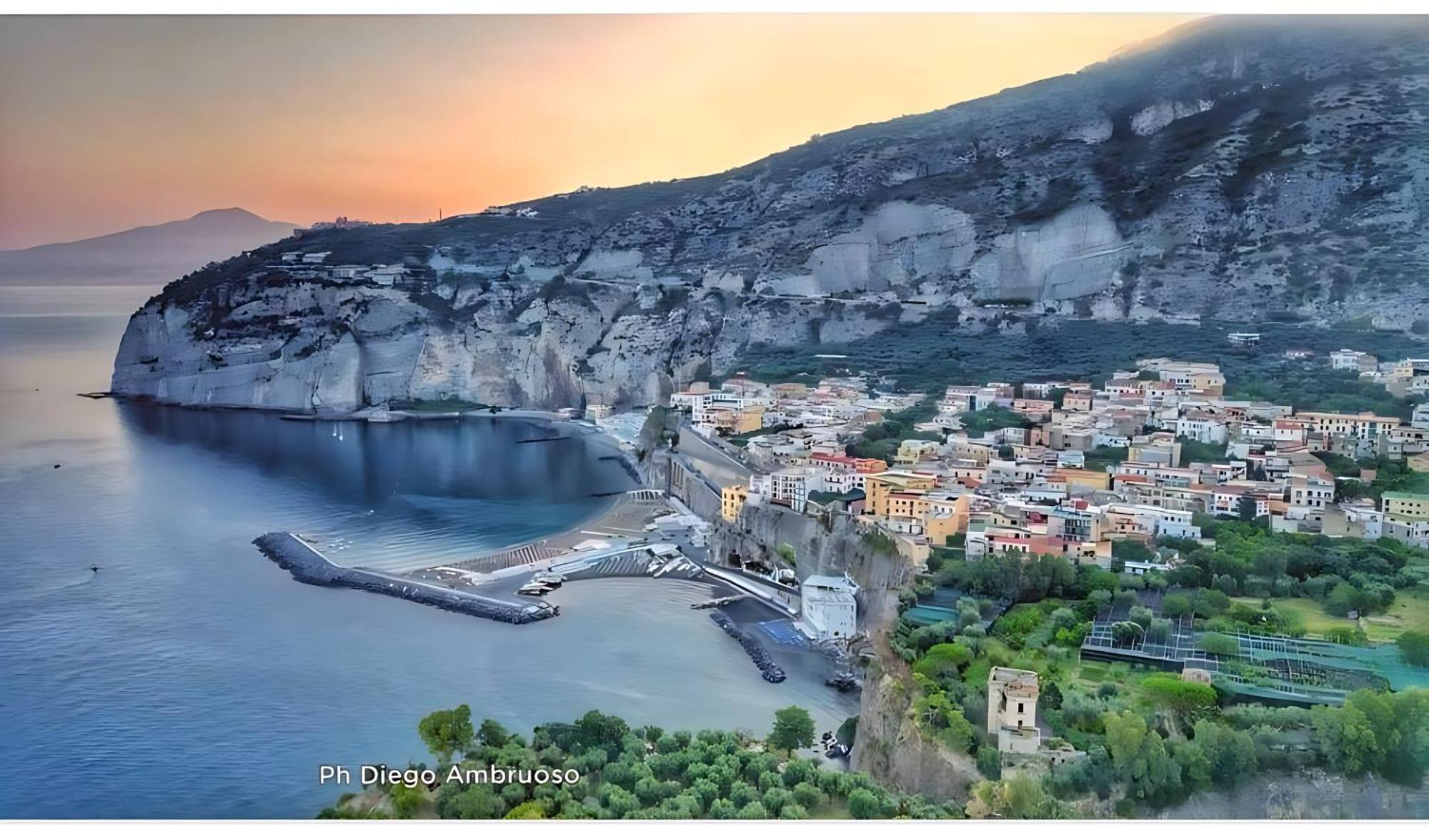 Casa Vacanza "Nonna Matilde" A Meta Di Sorrento, 600Mt Dal Mare, Casa Per 4 Exterior foto